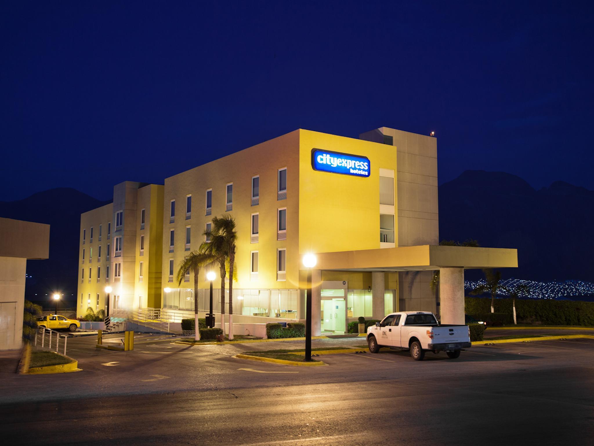 City Express By Marriott Monterrey Santa Catarina Exterior foto
